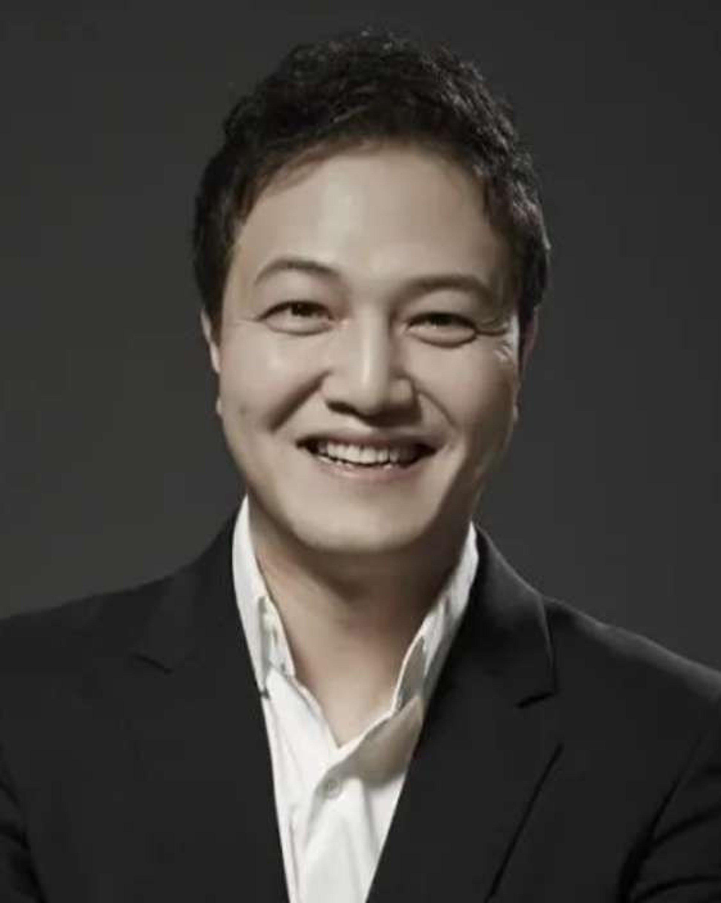 정웅인