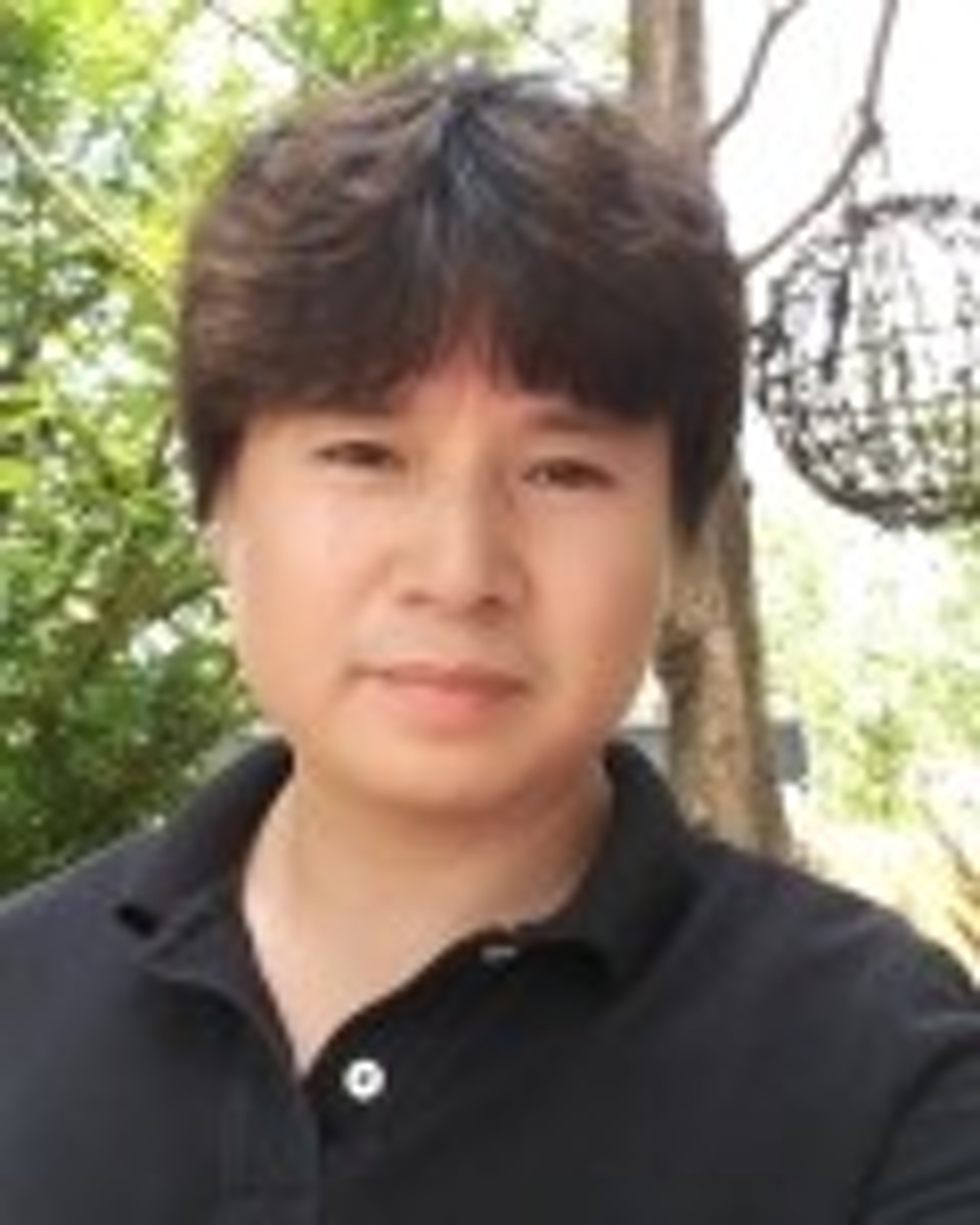 김우석